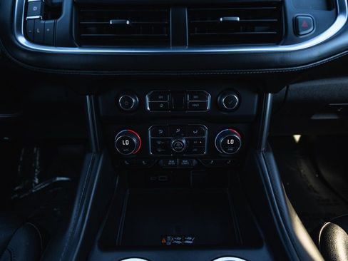 Used 2023 Chevrolet Tahoe LT w/ Luxury Package image 18