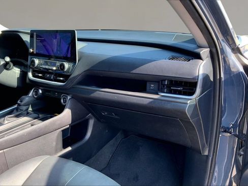 Used 2024 Toyota Grand Highlander FWD image 17