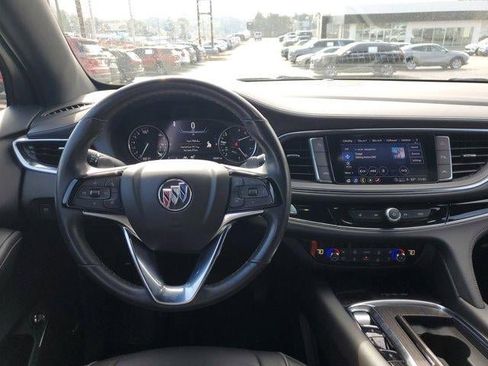 Used 2024 Buick Enclave Avenir w/ Avenir Technology Package image 14