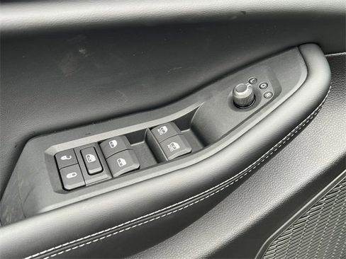 New 2025 Jeep Grand Cherokee Altitude image 14