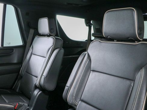 Used 2026 GMC Yukon Elevation w/ Elevation Premium Package AWD/4WD image 30