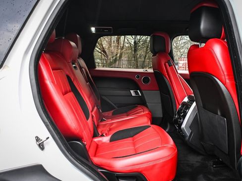 Used 2020 Land Rover Range Rover Sport HSE Dynamic image 15