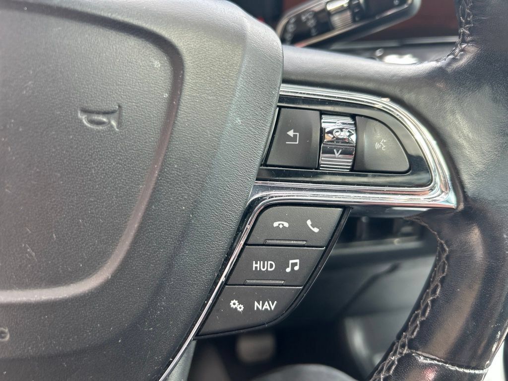 Used 2019 Lincoln Navigator Reserve AWD/4WD image 10