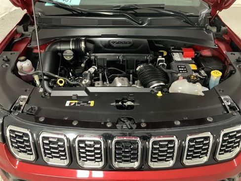 Used 2025 Jeep Compass Limited AWD/4WD image 9