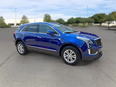 New 2025 Cadillac XT5 Luxury image 1