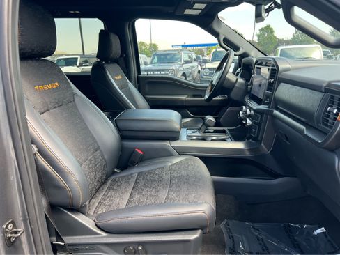 Certified 2025 Ford F150 Tremor AWD/4WD image 17