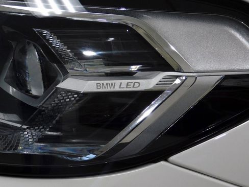 Used 2023 BMW X4 xDrive30i image 17