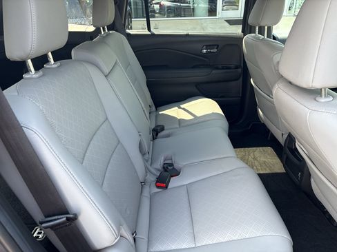 Used 2021 Honda Passport EX-L image 16