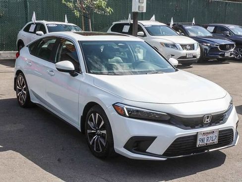 Used 2024 Honda Civic EX-L image 3