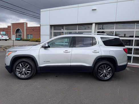 Used 2019 GMC Acadia SLT image 2