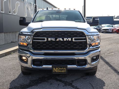 Used 2024 RAM 3500 Big Horn image 2