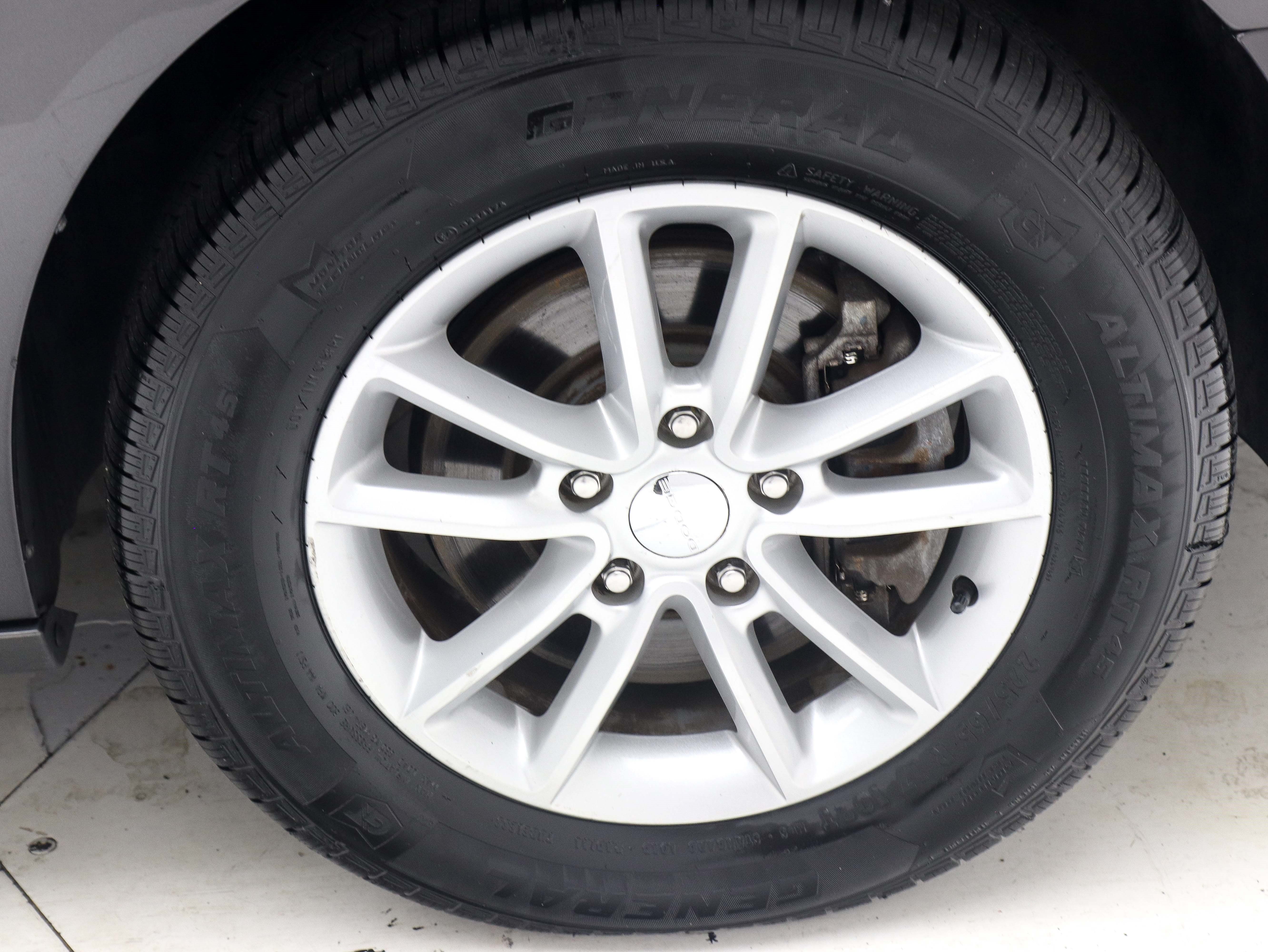 Used 2020 Dodge Grand Caravan SXT FWD image 30