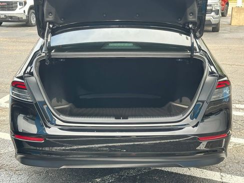Used 2025 Honda Accord SE image 8