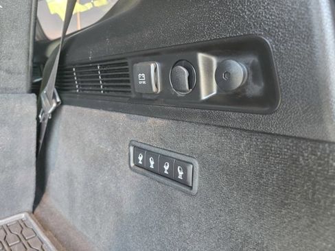 Used 2022 Jeep Grand Wagoneer Series III w/ Rear Seat Video Group 1 AWD/4WD image 29