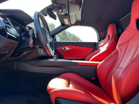 Used 2022 BMW Z4 M40i w/ Premium Package image 17