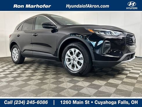 Used 2023 Ford Escape Active w/ Tech Pack #2 AWD/4WD image 1