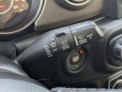 Used 2020 Jeep Wrangler Unlimited Sport S image 25