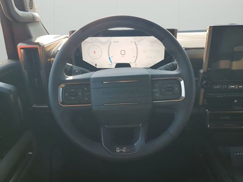 New 2025 GMC Hummer EV 2X w/ LPO, Dark Essentials Package image 22