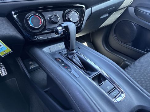 Certified 2022 Honda HR-V Sport image 33