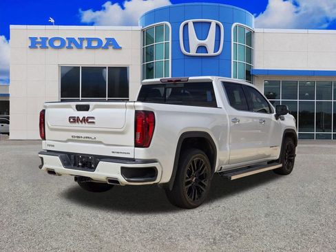 Used 2022 GMC Sierra 1500 Denali image 3