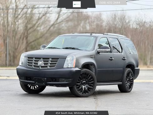 Used 2011 Cadillac Escalade AWD w/ Touring Package image 1