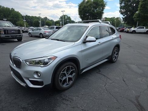 Used 2017 BMW X1 xDrive28i AWD/4WD image 4