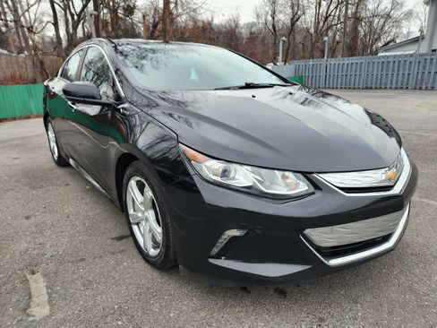 Used 2017 Chevrolet Volt LT w/ Comfort Package image 3