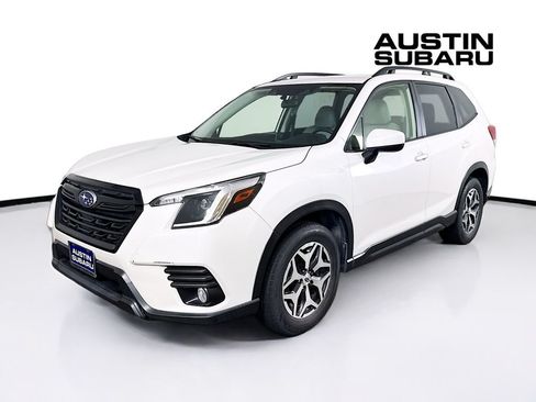 Used 2022 Subaru Forester Premium AWD/4WD image 3