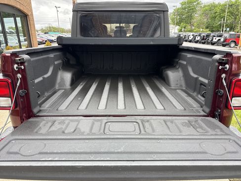 Used 2021 Jeep Gladiator Sport w/ Trailer Tow Package AWD/4WD image 9