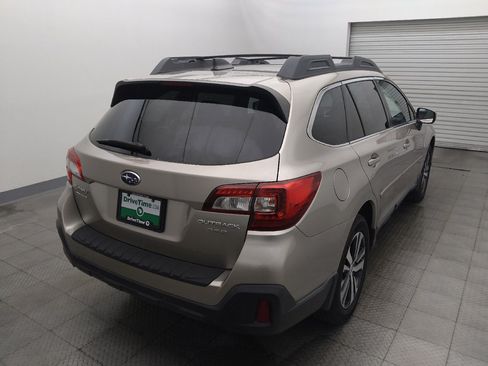 Used 2019 Subaru Outback 3.6R Limited AWD/4WD image 7
