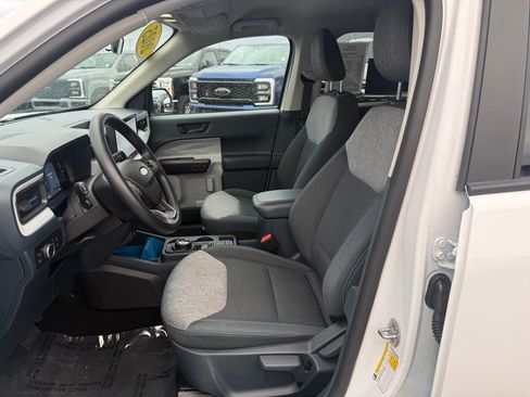 Used 2025 Ford Maverick XLT image 5