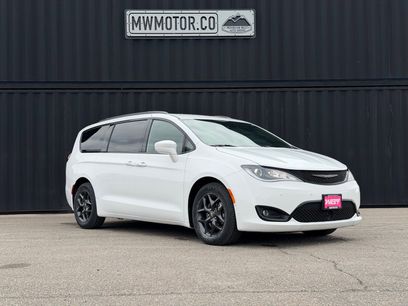 Used 2019 Chrysler Pacifica Touring-L Plus w/ Advanced Safetytec Group