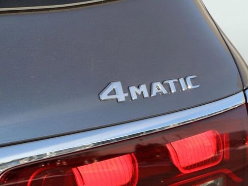 New 2026 Mercedes-Benz GLS 450 4MATIC image 9