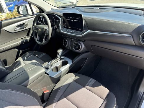 Certified 2025 Chevrolet Blazer LT image 13