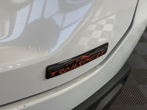 Used 2023 Honda Pilot TrailSport image 16