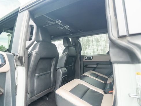 Used 2024 Ford Bronco Wildtrak AWD/4WD image 34