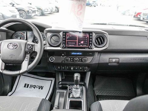 Used 2022 Toyota Tacoma TRD Sport w/ Technology Package RWD image 13