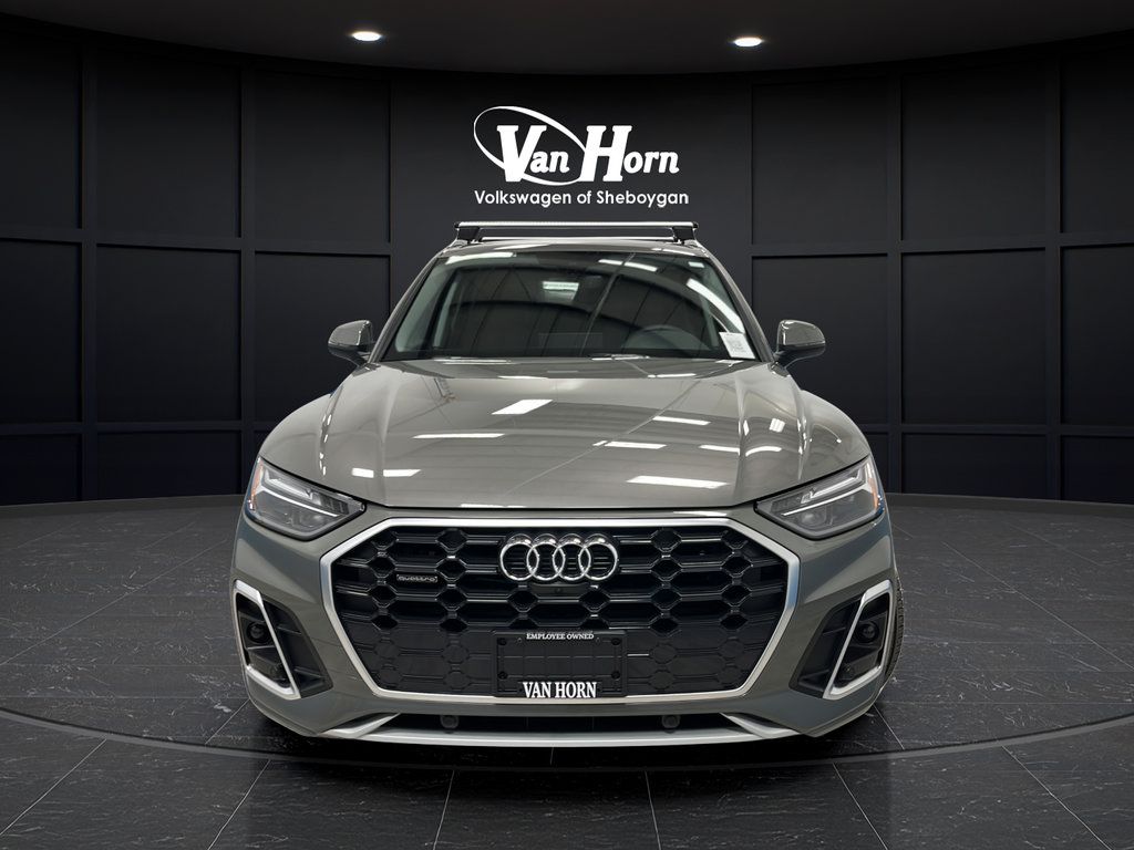 Used 2025 Audi Q5 2.0T Premium Plus w/ Premium Plus Package AWD/4WD image 2