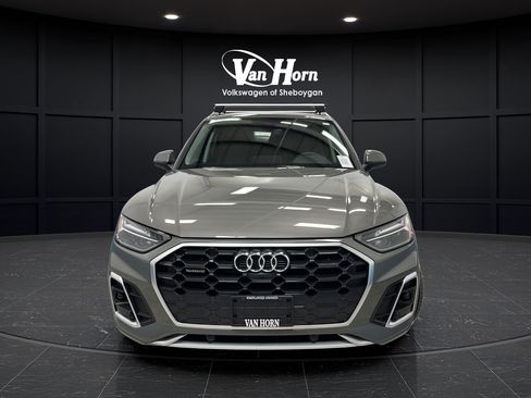 Used 2025 Audi Q5 2.0T Premium Plus w/ Premium Plus Package AWD/4WD image 2