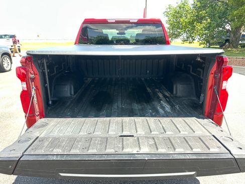 Used 2024 Chevrolet Silverado 1500 RST w/ Z71 Off-Road Package AWD/4WD image 12