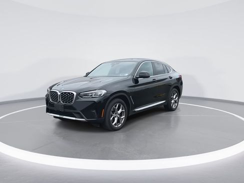 Used 2023 BMW X4 xDrive30i w/ Premium Package image 4
