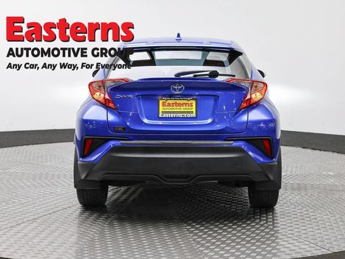 Used 2021 Toyota C-HR XLE FWD image 6