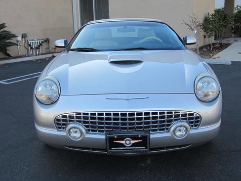 Used 2004 Ford Thunderbird Deluxe image 7