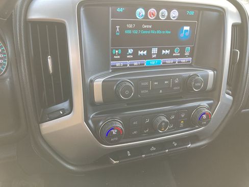 Used 2018 GMC Sierra 1500 SLE w/ SLE Value Package AWD/4WD image 12