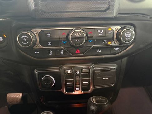 Used 2022 Jeep Gladiator Sport AWD/4WD image 28