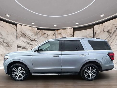 Used 2023 Ford Expedition Limited image 6