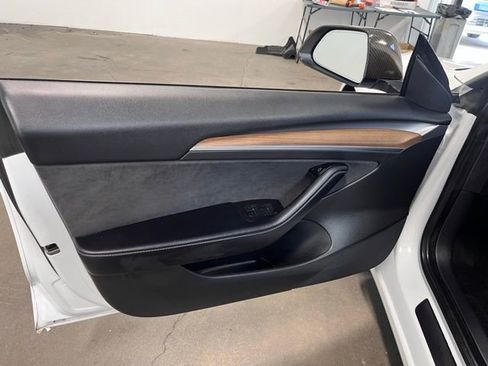 Used 2022 Tesla Model 3 Long Range image 24