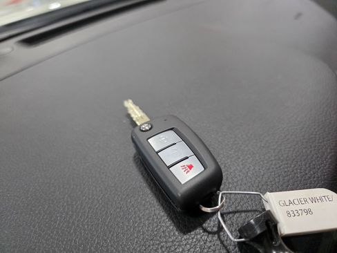 Used 2019 Nissan Rogue S image 20