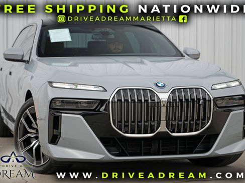 Used 2023 BMW i7 xDrive60 w/ Executive Package 2 image 2