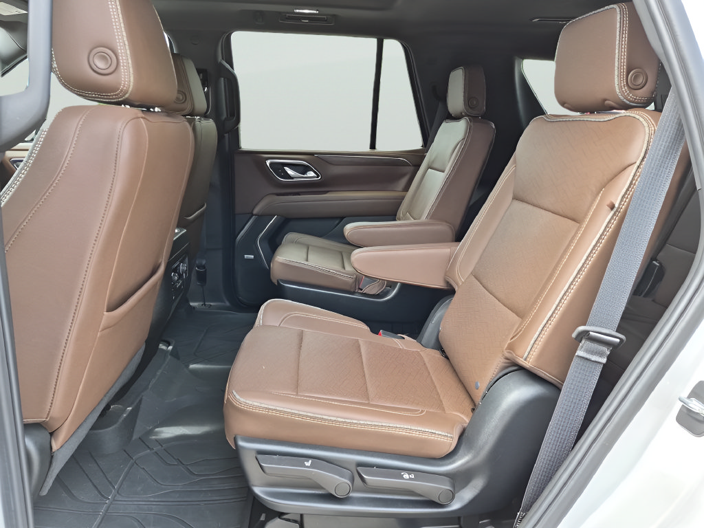 Used 2024 Chevrolet Tahoe High Country RWD image 31